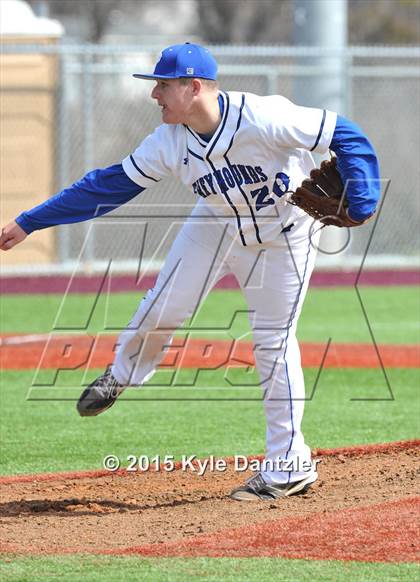 Thumbnail 2 in Alvarado vs Peaster (Bowie Invitational) photogallery.