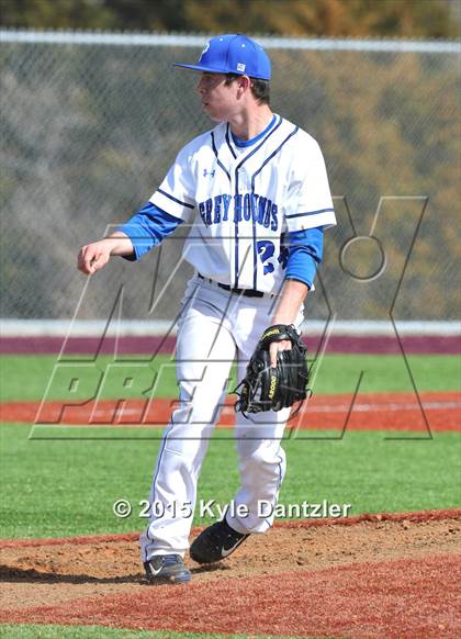 Thumbnail 1 in Alvarado vs Peaster (Bowie Invitational) photogallery.