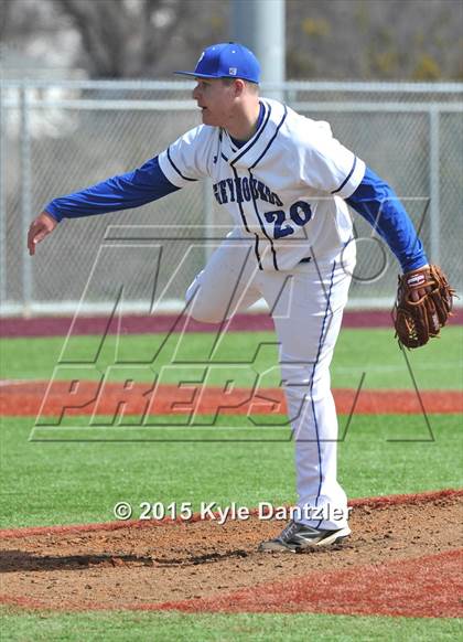 Thumbnail 3 in Alvarado vs Peaster (Bowie Invitational) photogallery.