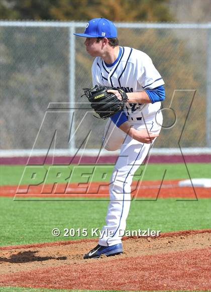 Thumbnail 2 in Alvarado vs Peaster (Bowie Invitational) photogallery.
