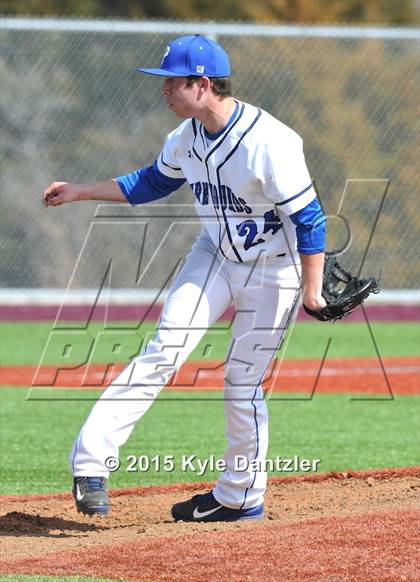 Thumbnail 3 in Alvarado vs Peaster (Bowie Invitational) photogallery.
