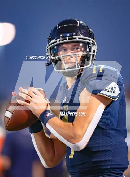 Thumbnail 3 in Lake Creek vs Montgomery photogallery.