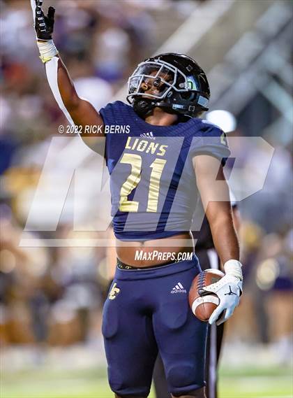 Thumbnail 3 in Lake Creek vs Montgomery photogallery.