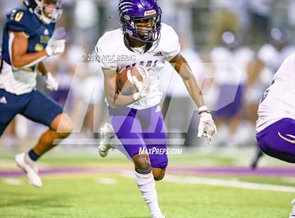 Thumbnail 2 in Lake Creek vs Montgomery photogallery.