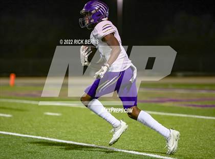 Thumbnail 2 in Lake Creek vs Montgomery photogallery.