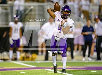 Thumbnail 3 in Lake Creek vs Montgomery photogallery.