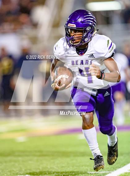 Thumbnail 3 in Lake Creek vs Montgomery photogallery.