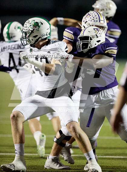 Thumbnail 2 in Southlake Carroll vs Timber Creek photogallery.
