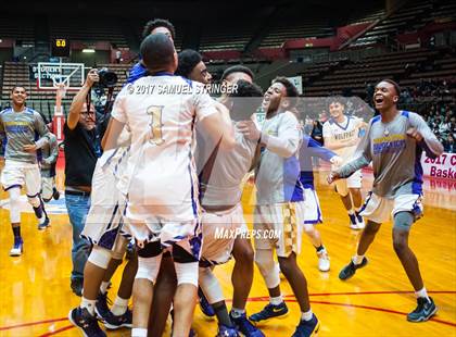 Thumbnail 2 in Ridgeview vs. San Joaquin Memorial (CIF CS D2 Final) photogallery.