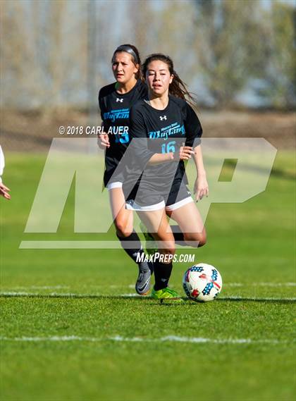 Thumbnail 1 in Mountain Range @ Arvada West photogallery.