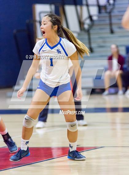 Thumbnail 2 in Great Oak vs. Santa Margarita photogallery.