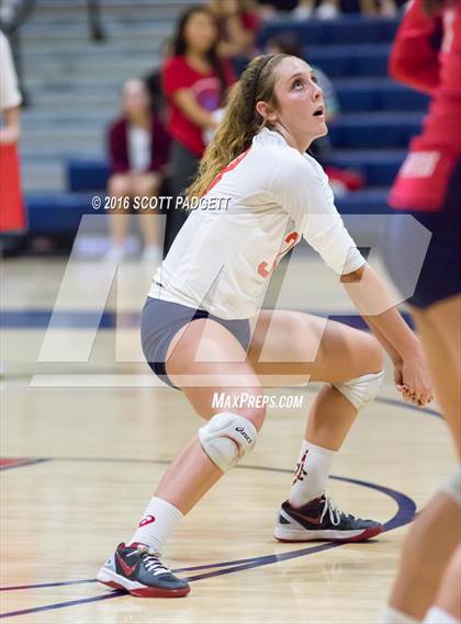 Thumbnail 3 in Great Oak vs. Santa Margarita photogallery.