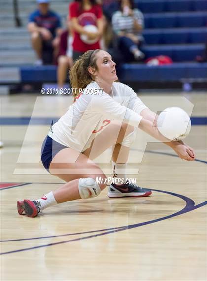 Thumbnail 3 in Great Oak vs. Santa Margarita photogallery.