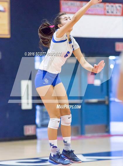 Thumbnail 1 in Great Oak vs. Santa Margarita photogallery.