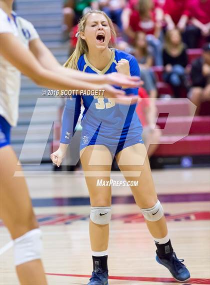 Thumbnail 2 in Great Oak vs. Santa Margarita photogallery.