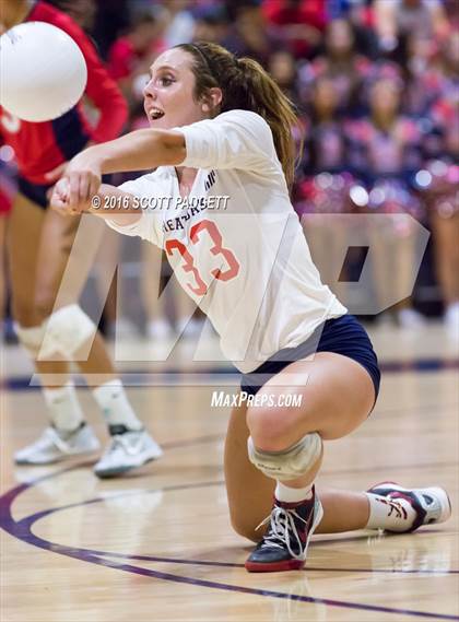 Thumbnail 2 in Great Oak vs. Santa Margarita photogallery.