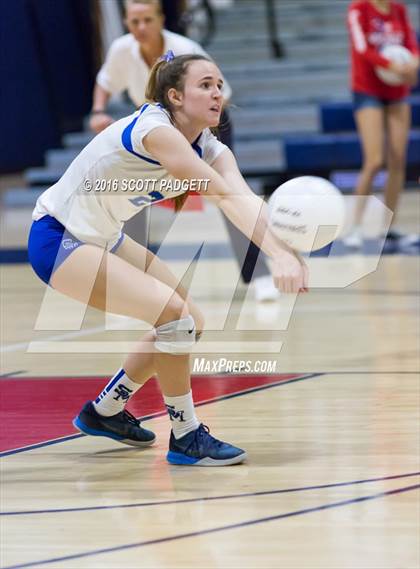 Thumbnail 2 in Great Oak vs. Santa Margarita photogallery.