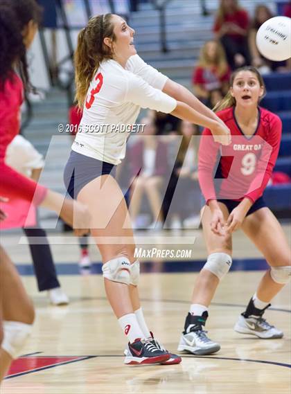 Thumbnail 1 in Great Oak vs. Santa Margarita photogallery.