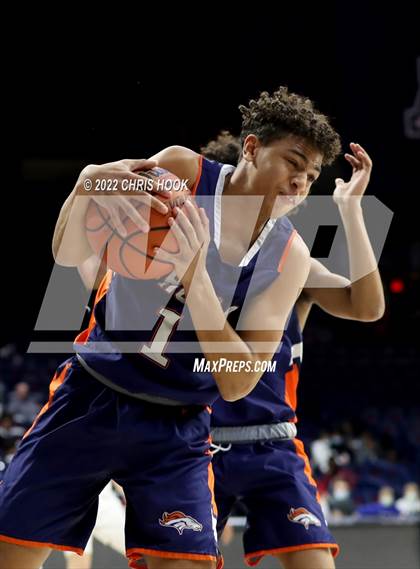 Thumbnail 3 in Salpointe Catholic vs Cholla (MLK Basketball Classic) photogallery.