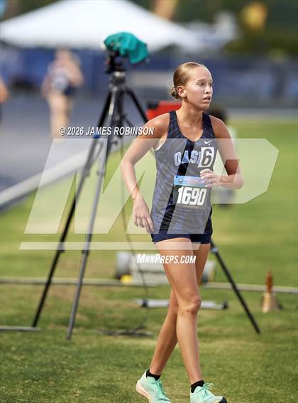 Thumbnail 3 in FHSAA 2A Finals (3200 Meters) photogallery.