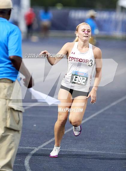 Thumbnail 2 in FHSAA 2A Finals (3200 Meters) photogallery.