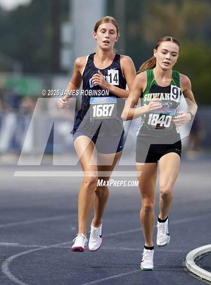 Thumbnail 1 in FHSAA 2A Finals (3200 Meters) photogallery.