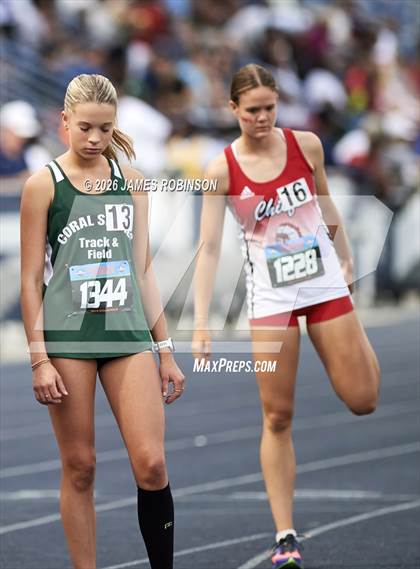 Thumbnail 2 in FHSAA 2A Finals (3200 Meters) photogallery.