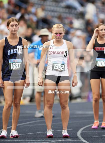 Thumbnail 1 in FHSAA 2A Finals (3200 Meters) photogallery.