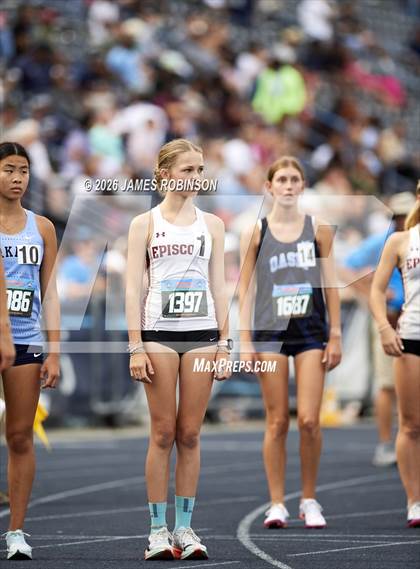Thumbnail 2 in FHSAA 2A Finals (3200 Meters) photogallery.