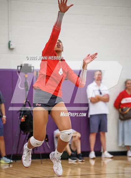 Thumbnail 2 in Mater Dei @ Marymount (Durango Fall Classic) photogallery.