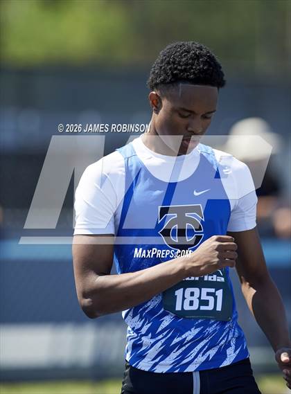 Thumbnail 3 in Bob Hayes Invitational (High Jump) photogallery.