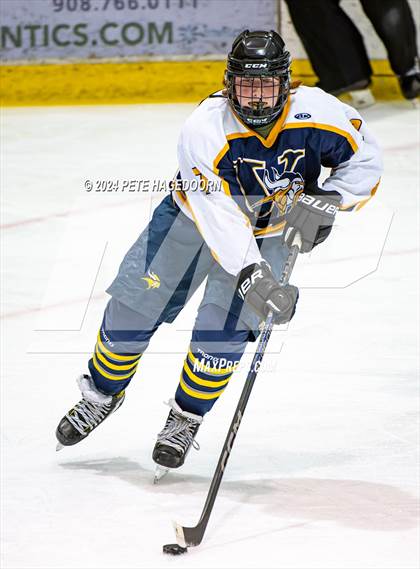 Thumbnail 3 in Morris Catholic @ Vernon photogallery.