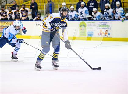 Thumbnail 3 in Morris Catholic @ Vernon photogallery.