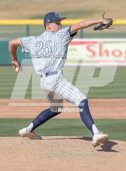 Thumbnail 2 in Casteel vs Sunrise Mountain (AIA 5A Semifinal) photogallery.