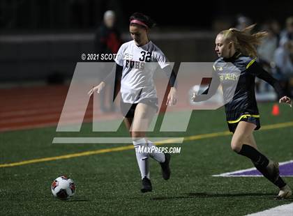 Thumbnail 2 in Fairfield Union vs. Tri-Valley (OHSAA D2 Regional) photogallery.