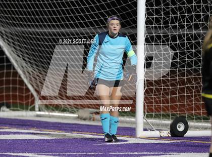 Thumbnail 1 in Fairfield Union vs. Tri-Valley (OHSAA D2 Regional) photogallery.