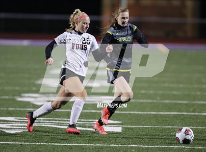 Thumbnail 2 in Fairfield Union vs. Tri-Valley (OHSAA D2 Regional) photogallery.