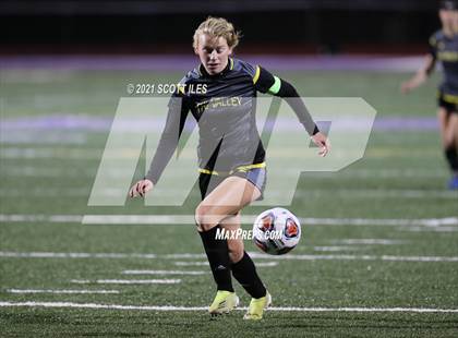 Thumbnail 3 in Fairfield Union vs. Tri-Valley (OHSAA D2 Regional) photogallery.