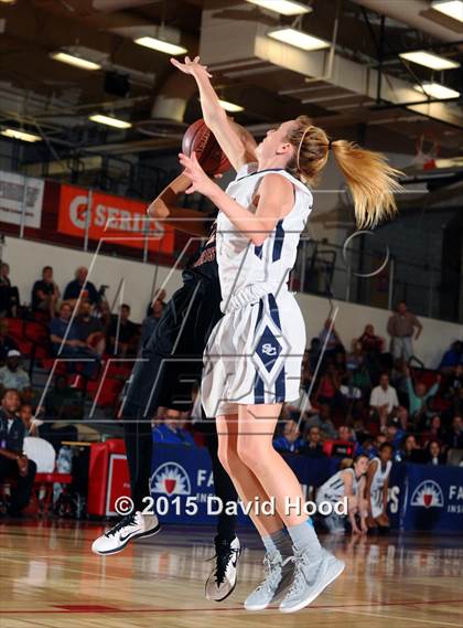 Thumbnail 2 in Oaks Christian vs Sierra Canyon (CIF SoCal Regional Division 4 Final) photogallery.