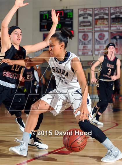 Thumbnail 3 in Oaks Christian vs Sierra Canyon (CIF SoCal Regional Division 4 Final) photogallery.