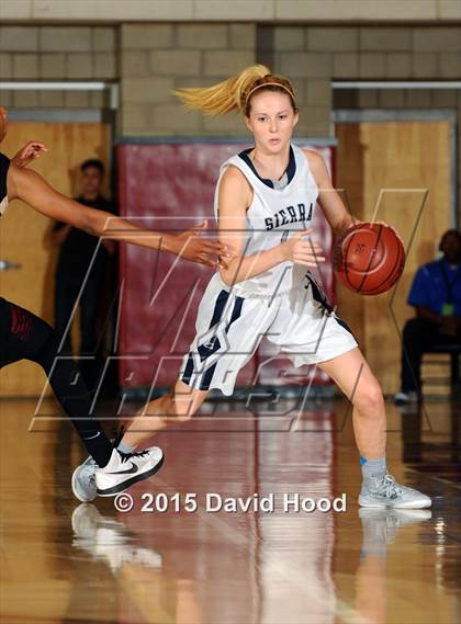 Thumbnail 3 in Oaks Christian vs Sierra Canyon (CIF SoCal Regional Division 4 Final) photogallery.