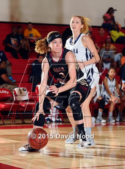 Thumbnail 1 in Oaks Christian vs Sierra Canyon (CIF SoCal Regional Division 4 Final) photogallery.