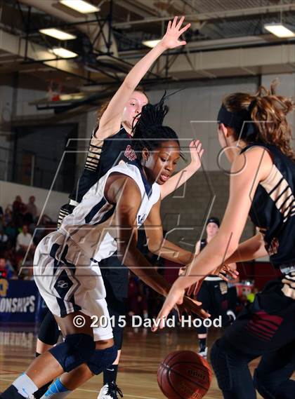 Thumbnail 3 in Oaks Christian vs Sierra Canyon (CIF SoCal Regional Division 4 Final) photogallery.