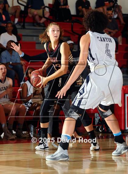 Thumbnail 1 in Oaks Christian vs Sierra Canyon (CIF SoCal Regional Division 4 Final) photogallery.