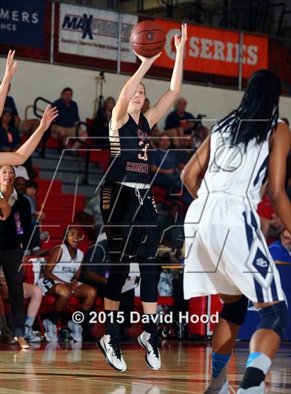 Thumbnail 2 in Oaks Christian vs Sierra Canyon (CIF SoCal Regional Division 4 Final) photogallery.