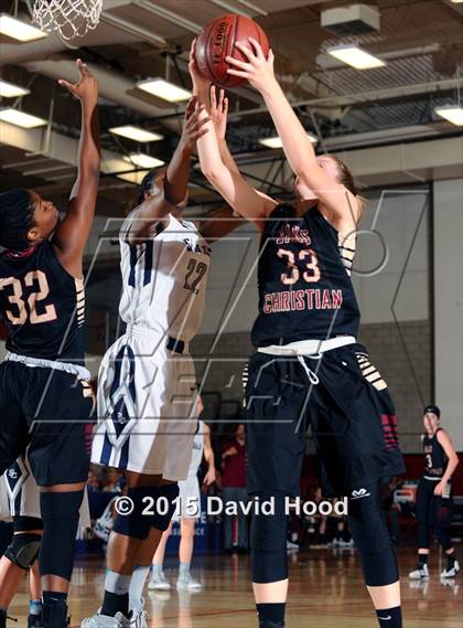Thumbnail 3 in Oaks Christian vs Sierra Canyon (CIF SoCal Regional Division 4 Final) photogallery.