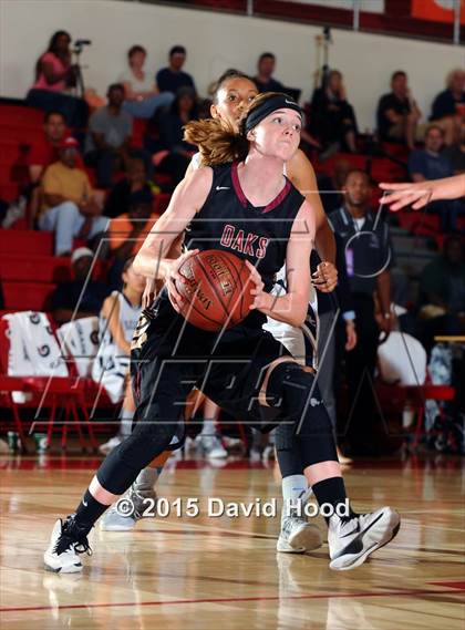 Thumbnail 2 in Oaks Christian vs Sierra Canyon (CIF SoCal Regional Division 4 Final) photogallery.