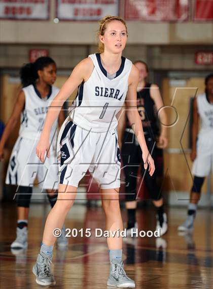 Thumbnail 1 in Oaks Christian vs Sierra Canyon (CIF SoCal Regional Division 4 Final) photogallery.