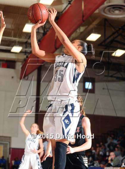 Thumbnail 2 in Oaks Christian vs Sierra Canyon (CIF SoCal Regional Division 4 Final) photogallery.