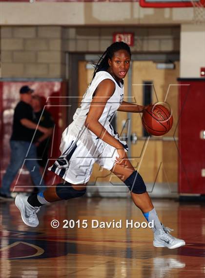 Thumbnail 2 in Oaks Christian vs Sierra Canyon (CIF SoCal Regional Division 4 Final) photogallery.